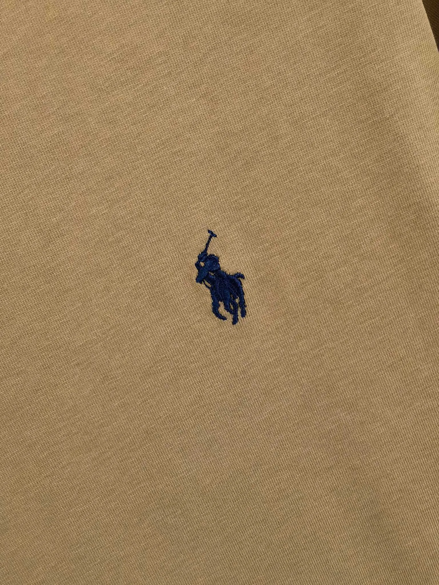 P170 🌸🌸🌸 Ralph Lauren Polo (available all year round) short-sleeved T-shirt 280g, couples style, same style for men and women. Made of imported custom dyed fabric, fashionable yet luxurious. The quality is unquestionable. The upper body effect is great💂🏿 The single product is very unique. Color: Picture color (7 colors) Size: M ~ 2xL